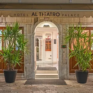 Al Theatro Palace Veneza