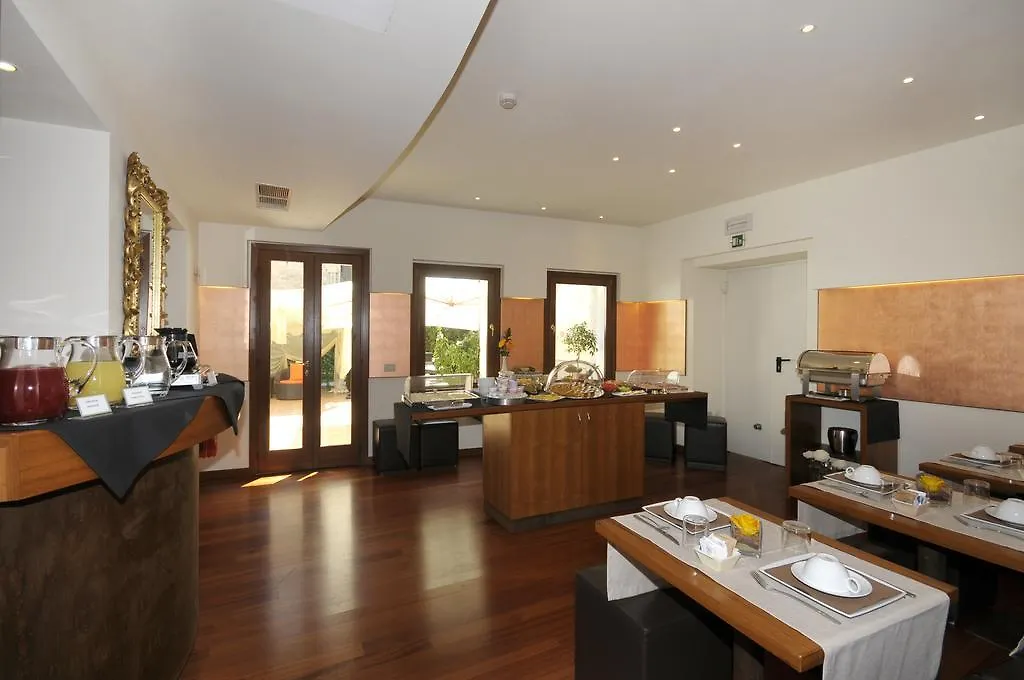 Hotel Le Isole Венеция 3*,  Италия