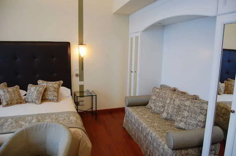 Hotel Le Isole Venice 3*,