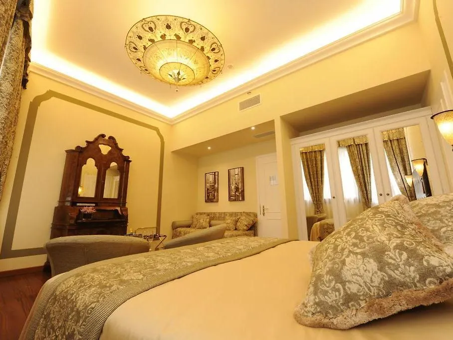 ***  Hotel Le Isole Venice Italy